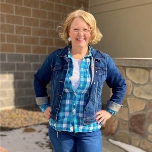 Meet your Posher, Casey